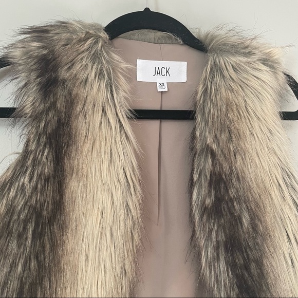 Jack Faux Fur brown, tan & black open front vest size xs - Picture 2 of 6
